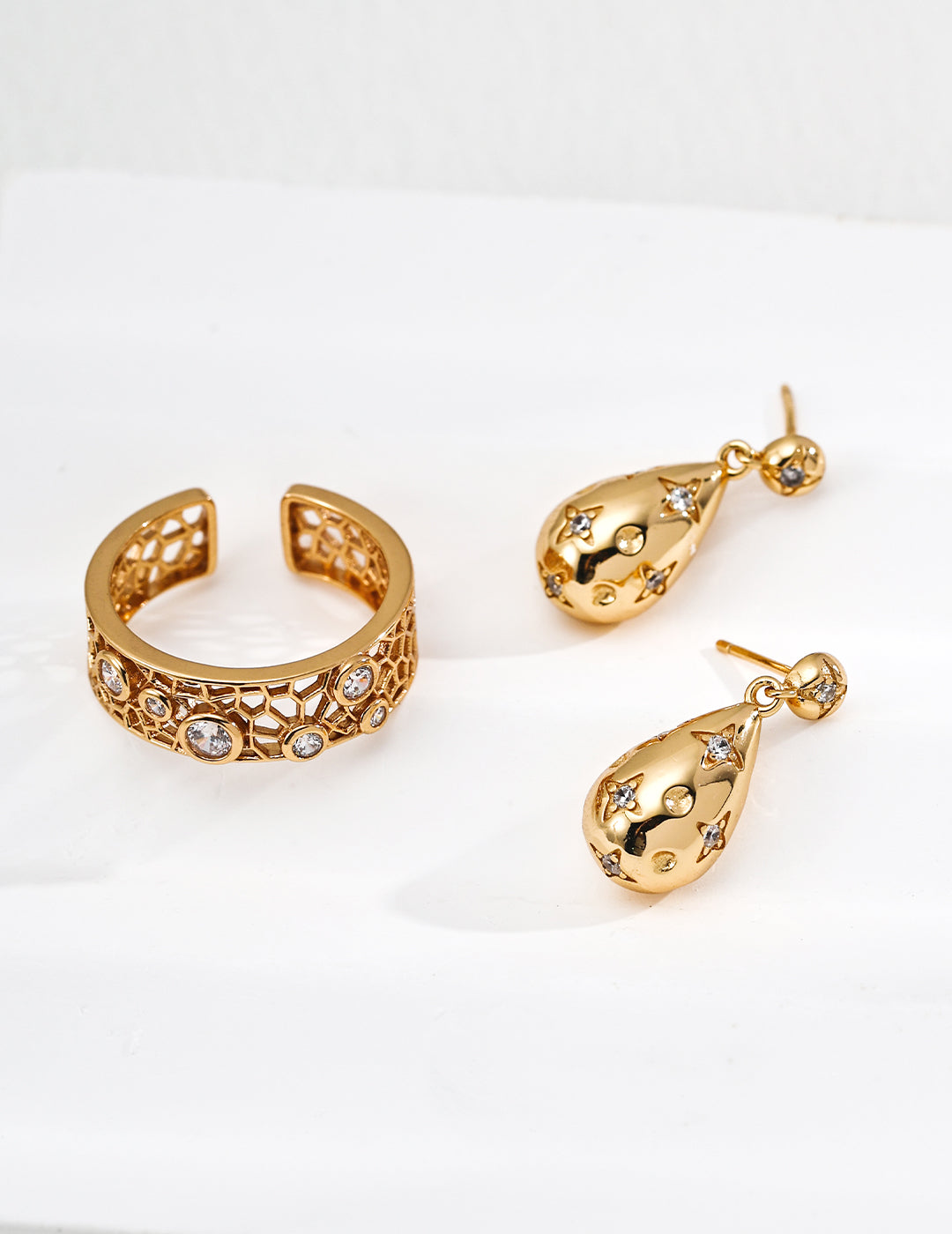 S925 Silver Teardrop Earrings | Cubic Zirconia Accents