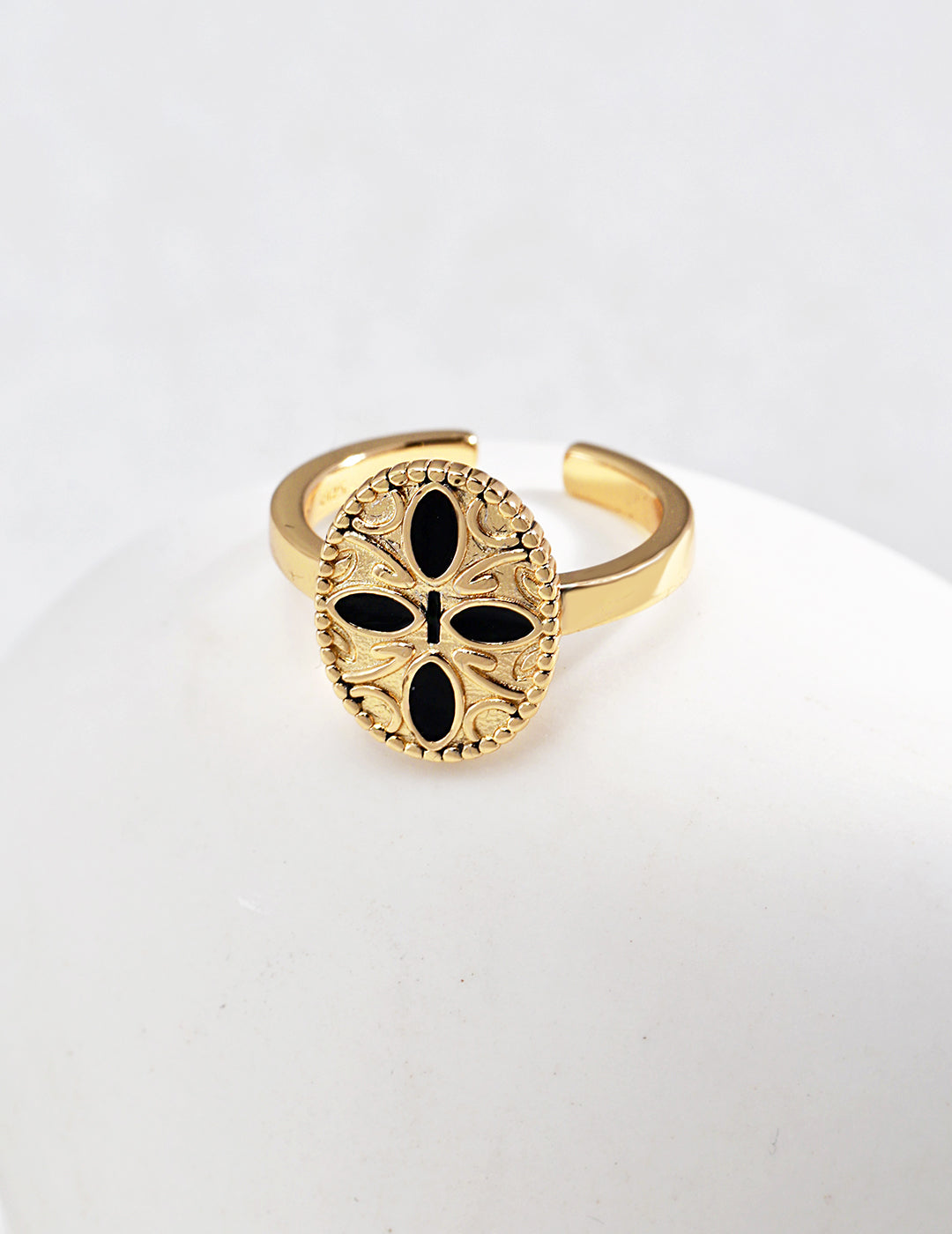 🖤 Edgy Black Drip Ring - Vintage Enamel 🖤